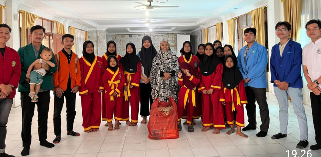 Peduli Jelang Ramadhan, Gabungan Mahasiswa di Pekanbaru Lakukan Baksos
