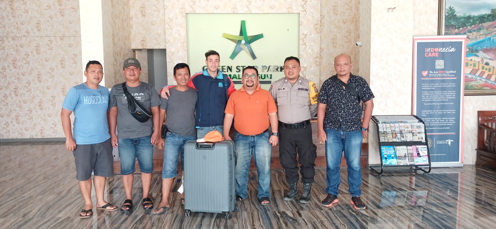 Jembatan Komunikasi Lintas Negara, Kepiawaian Bahasa Arab Personel Polsek Perdagangan Percepat Pendampingan Warga Aljazair ke Bandara Kuala Namu