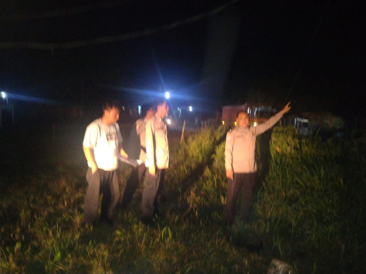 Polsek Rumpin Evakuasi Pekerja Tersengat Arus Listrik dan Meninggal Dunia di Pasar Malam Cicangkal Rumpin