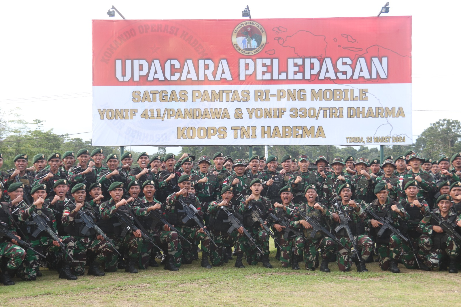 Personel Lengkap dan Torehkan Berbagai Prestasi Di Medan Operasi, Satgas 330 Terima Tanda Kehormatan Satyalancana Wira Dharma