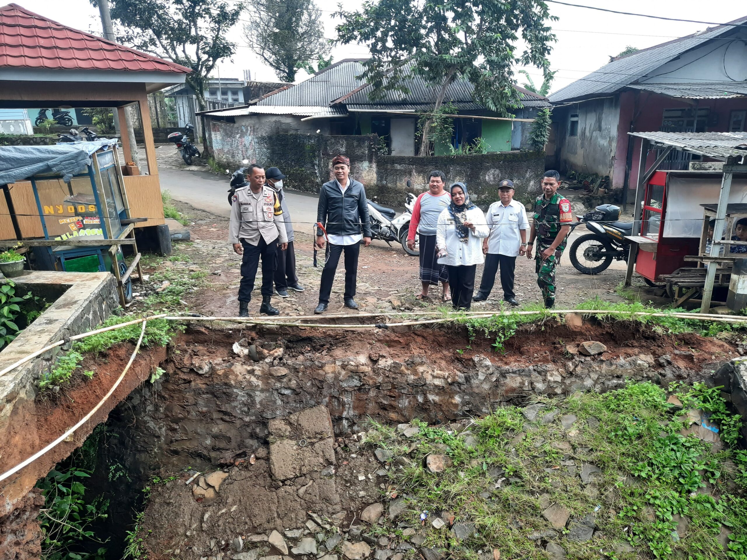 Terjadi Lagi Musibah Bencana Alam Tanah Longsor di Desa Cipayung Girang Wilayah Hukum Megamendung Kabuaten Bogor