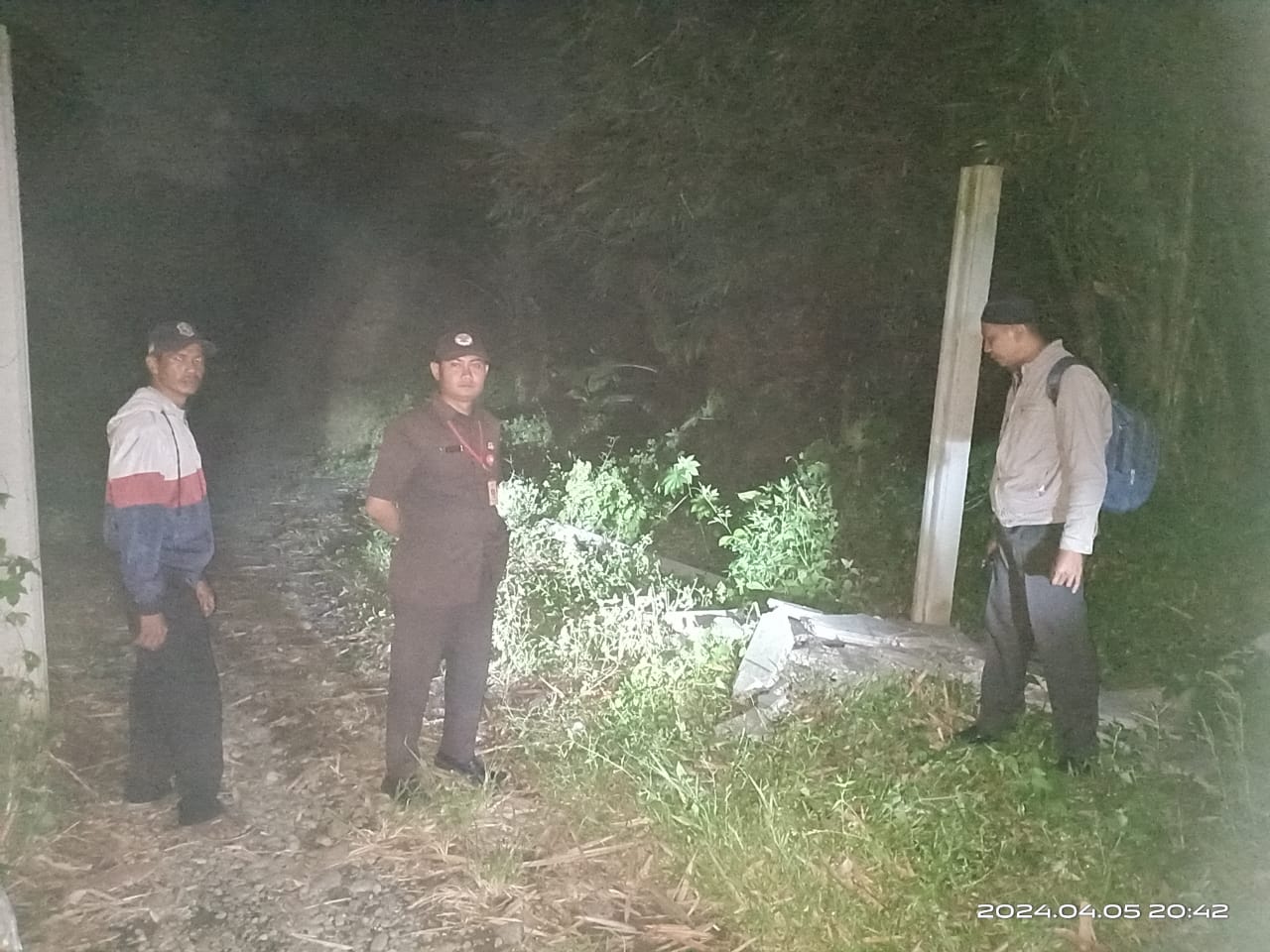 Polsek Rumpin Dan Instansi Terkait Cek TKP Pengrusakan Pagar Panel Frecon di BSD Rumpin, Kerugian Ditaksir Rp 2 Juta