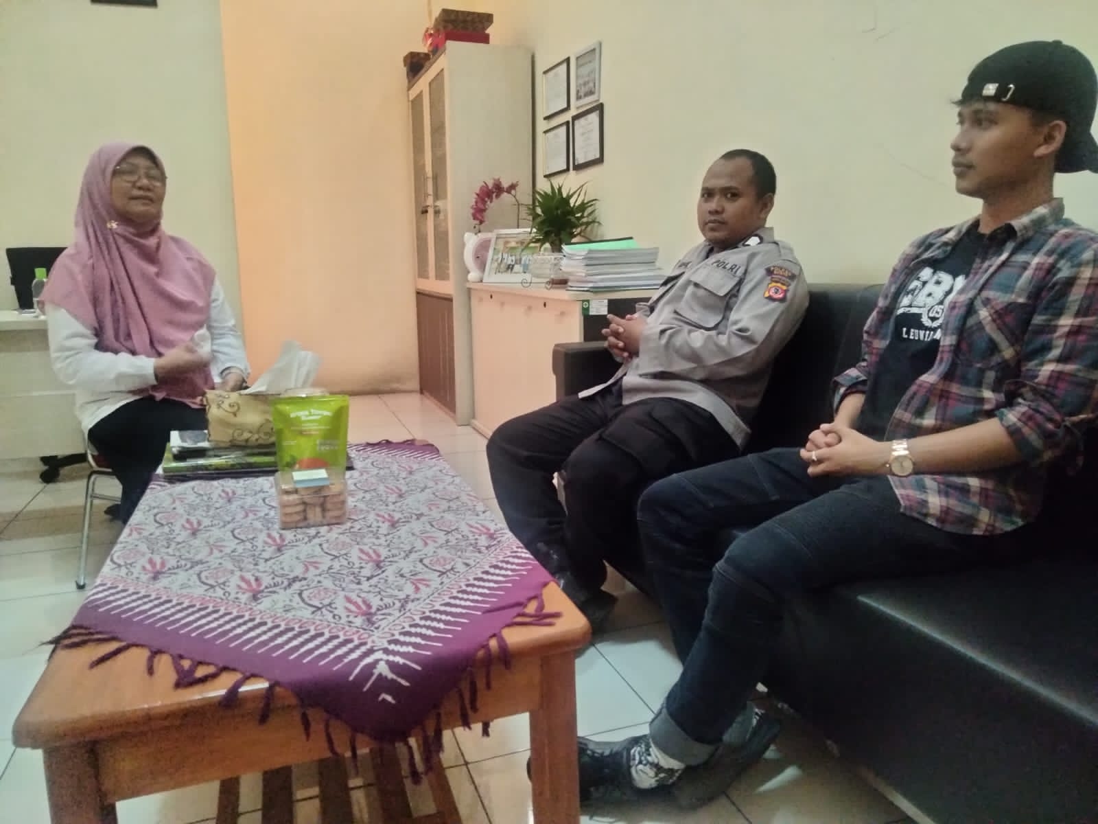 Polsek Cibungbulang Bersama Team INAFIS dan Team Medis Lakukan Olah TKP Terkait Penemuan mayat