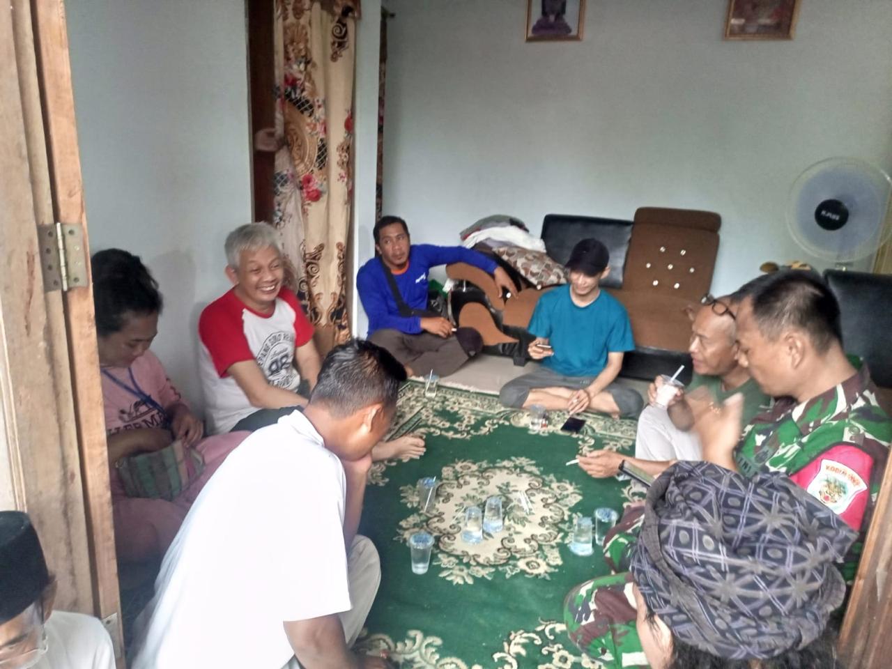 Polsek Ciampea Tindak Lanjutti Terkait Berita ViralDi Medsos Aksi Spontanitas Ibu-Ibu Warga Masyarakat Kp. Kebon Kopi Yang Diduga  Menjual OBat Golongan G
