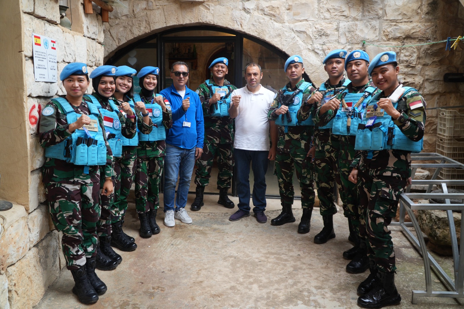 Silaturahmi Dengan NGO (Non Government Organisation) Di Suwwanan, Satgas Yonmek TNI Konga XXIII-R UNIFIL Jalin Hubungan Baik