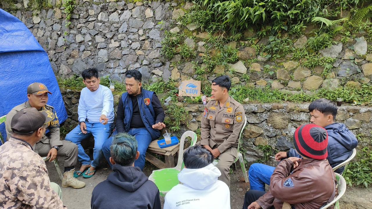 Polsek Cisarua Lakukan Pengecekan Terkait Konten Viral Adanya Pungli Liar Tarif Parkir di Warpat Puncak