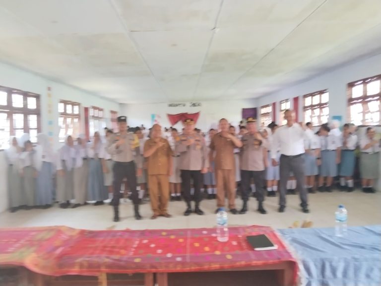 Polres Pakpak Bharat Gelar Giat Peyuluhan Tentamg Narkoba Tindak Bullying Dan Kenakalan Remaja Terhadap Siswa/i Negeri 1 Kerajaan