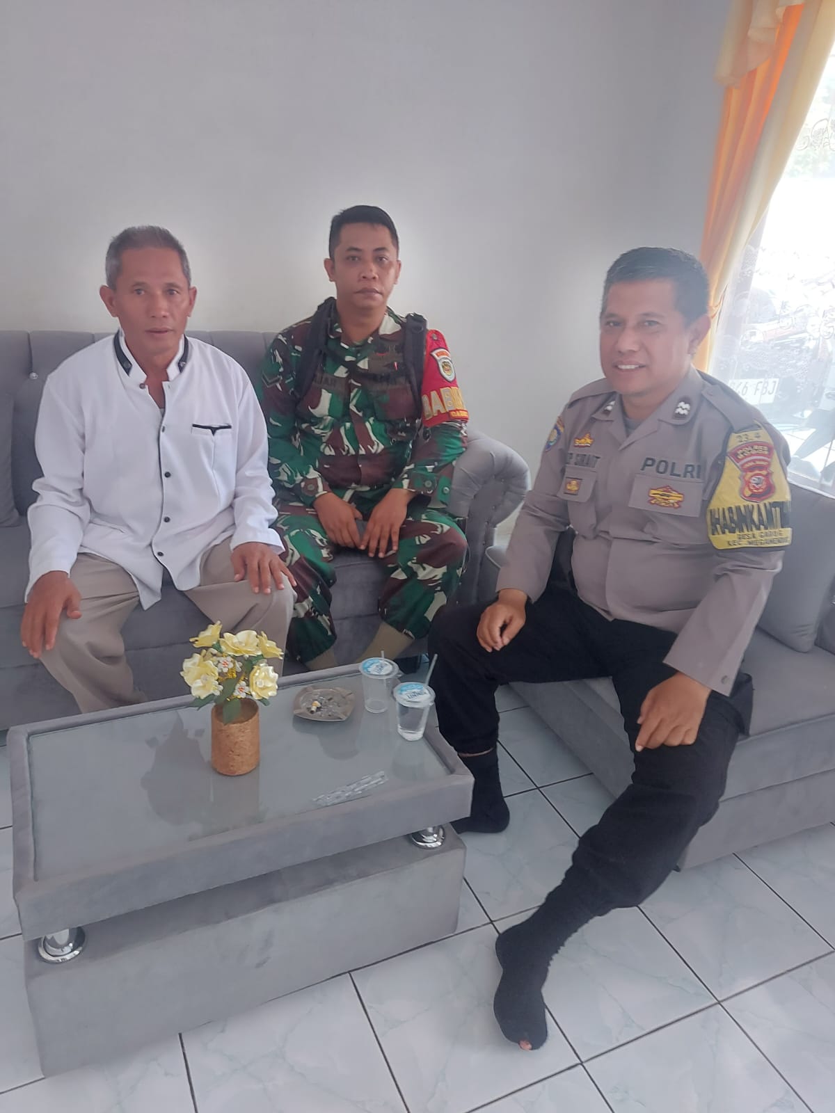 Sinergitas Tni-Polri Wilayah Hukum Polsek Megamendung Sambang Tokoh Masyarakat Dalam Jaga Kondusifitas Wilayah Binaan