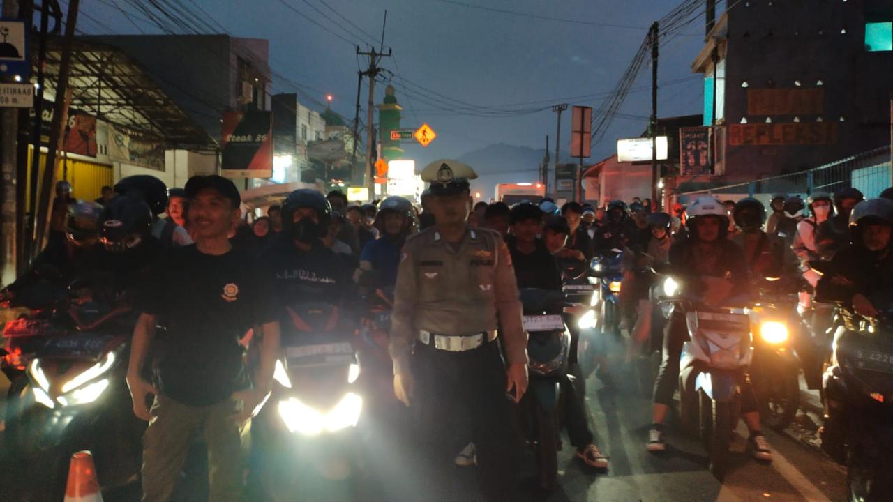 Polsek Ciampea Bersama Unit Laka Lantas Tangani Laka Lantas Kendaraan Bermotor