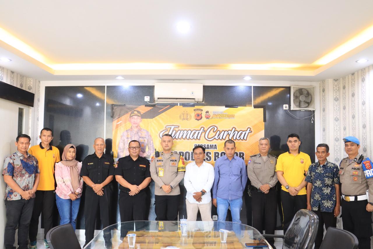 Polres Bogor Gelar Kegiatan Jumat Curhat Sebagai Wadah Keluhan Curhattan Dalam Mencari Solusi Untuk Masyarakat