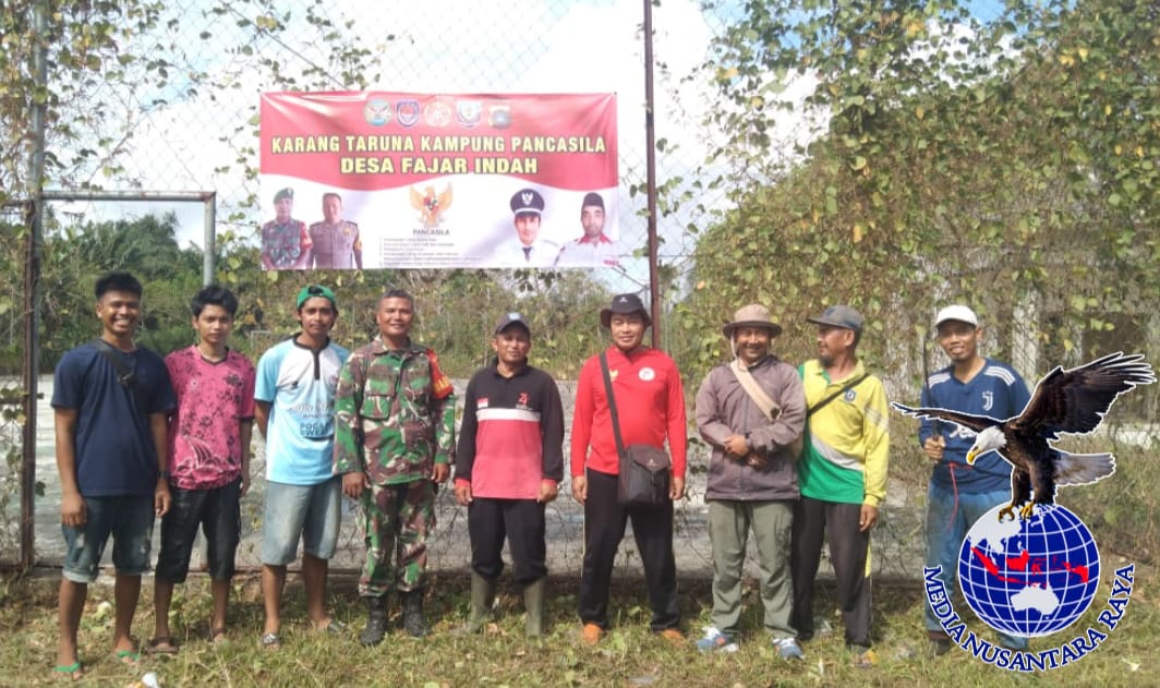 Babinsa Koramil 432-02/Payung Jelaskan Nilai Dasar Pancasila ke Warga Masyarakat Binaan di Kampung Pancasila Desa Fajar Indah