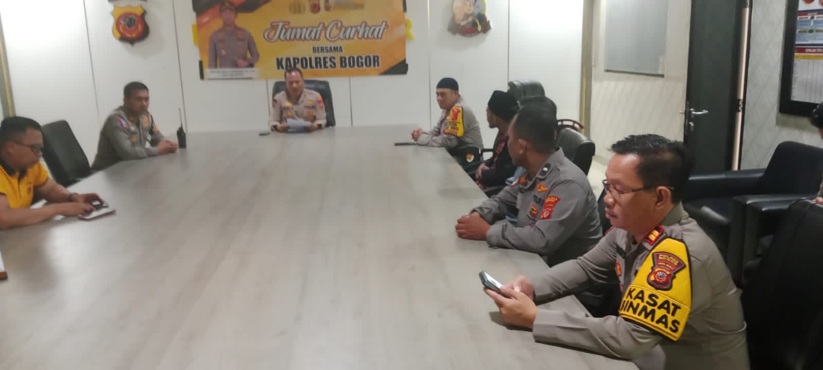 Kegiatan Program Jumat Curhat Polres Bogor: Warga Sampaikan Keluhan dan Pertanyaan Seputar Tindak Lanjut Terkait Pelaporan Kehilangan