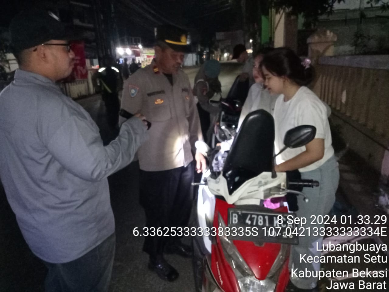 Akp Ani Widayati S,H Kapolsek Setu Tingkatkan Kamtibmas Sekaligus Gelar Rutinitas Operasi kejahatan jalanan