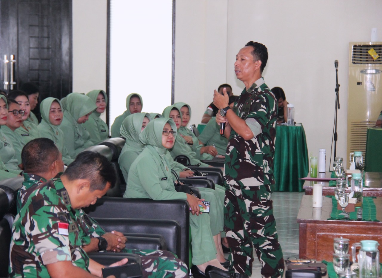 Penyuluhan Kesehatan Tentang Pola Hidup Sehat di Korem 151/Binaiya.