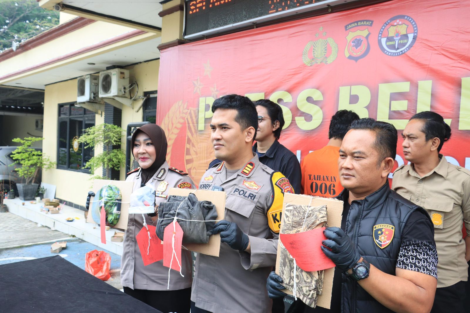 Akhirnya Pelaku Penganiayaan di Festival Vespa Wilayah Gunung Putri Kabupaten Bogor Menyerahkan Diri