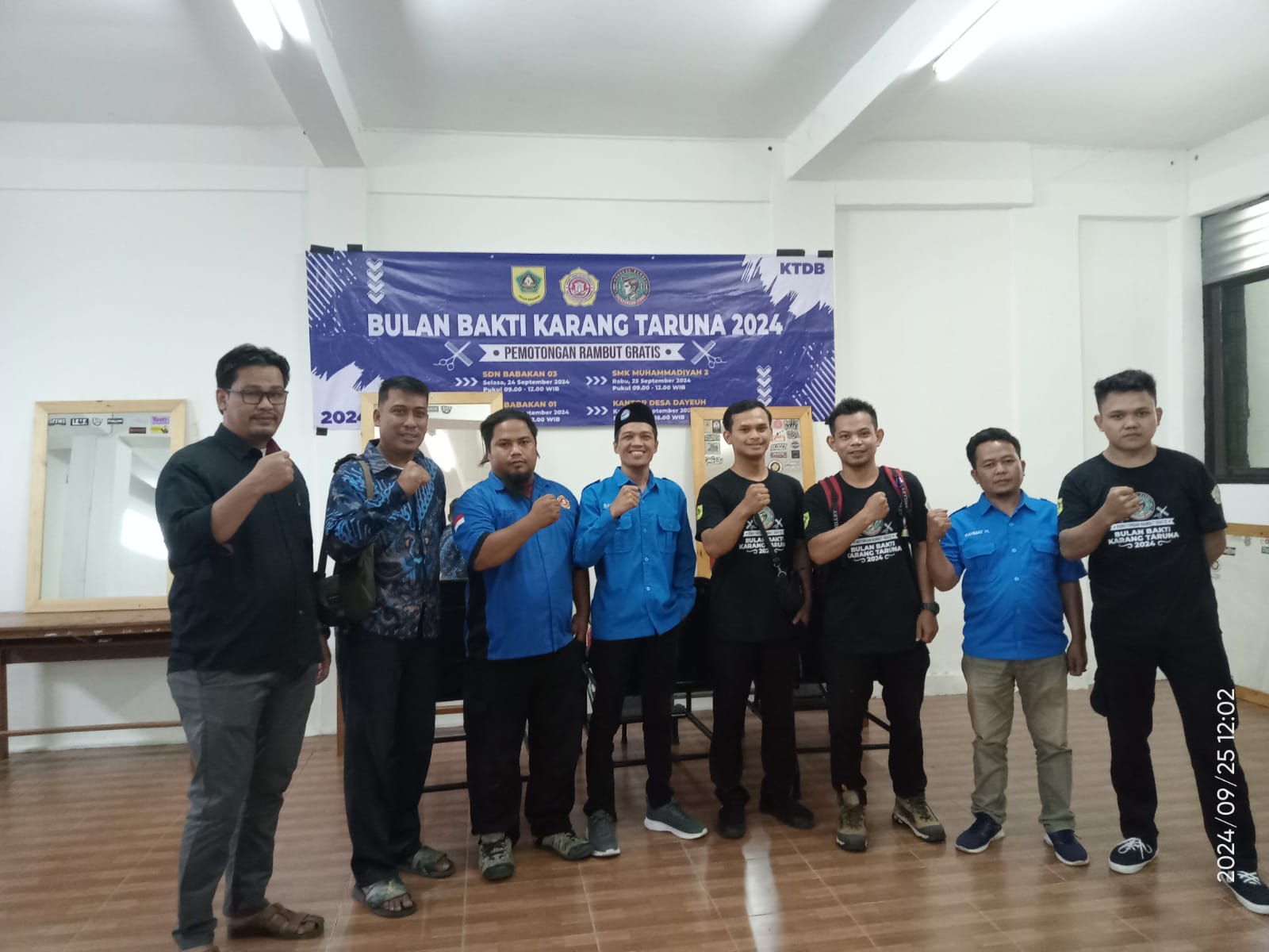 Karang Taruna Desa Dayeuh Gelar Acara Bulan Bakti Pemotongan Rambut Gratis