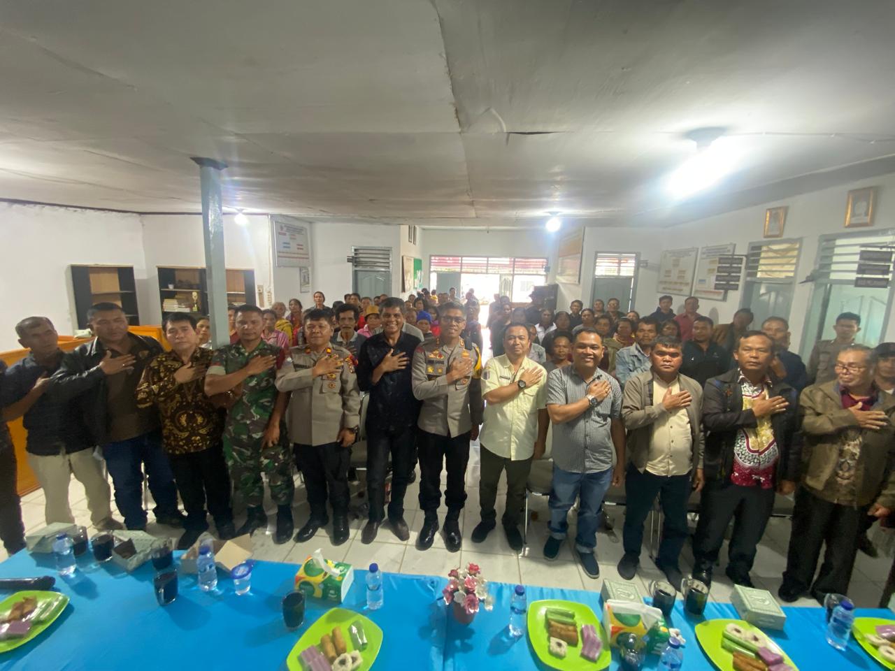 Silaturahmi Kamtibmas Polres Dairi Dengan Masyarakat Di Kecamatan Perbuluan