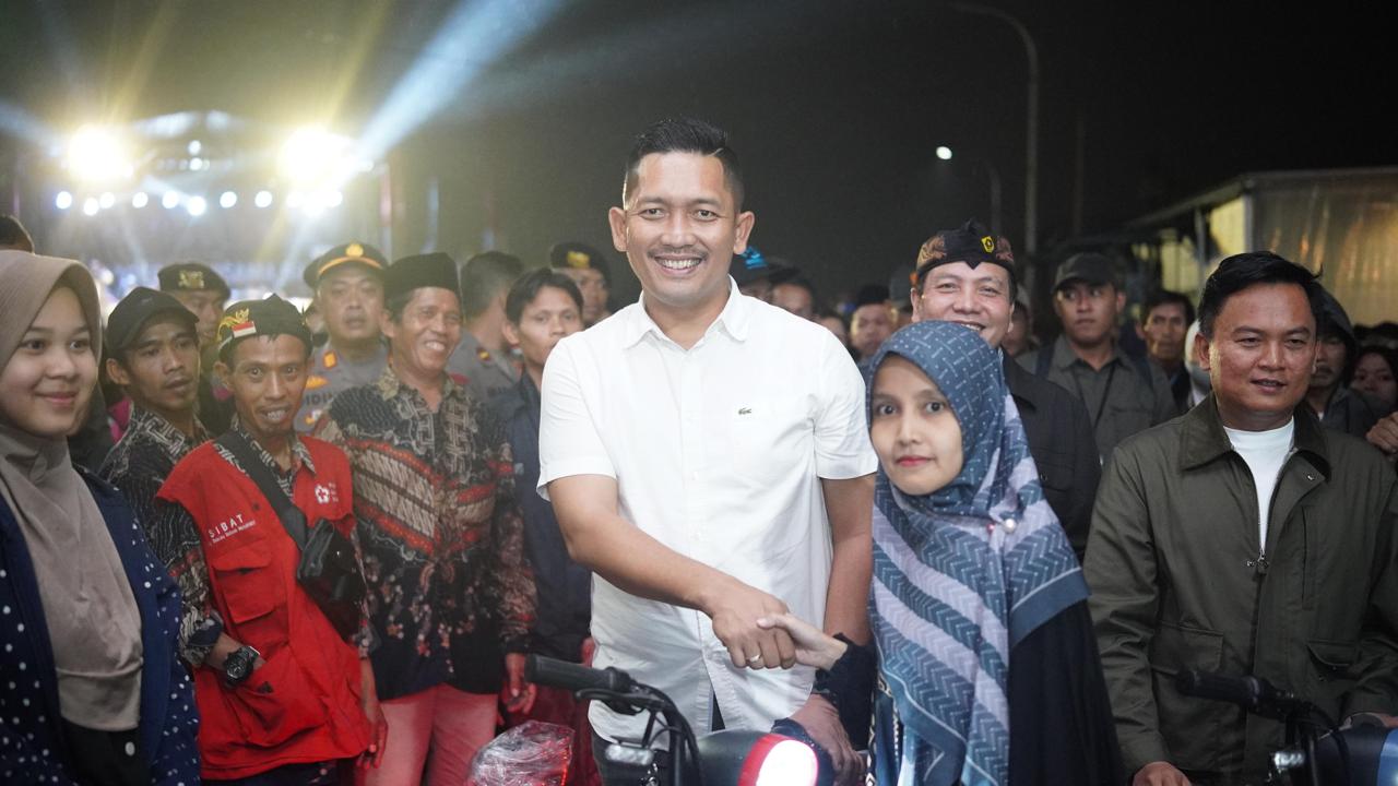 KAPOLRES BOGOR BERSAMA JAJARAN FORKOMPINDA HADIR DI PESTA RAKYAT DALAM RANGKA MERIAHKAN HUT TNI KE 79 DI KECAMATAN CIJERUK