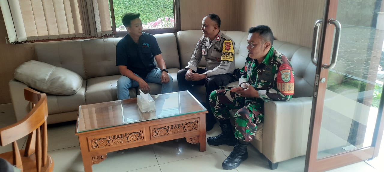 SINERGITAS TNI POLRI WILAYAH HUKUM POLSEK CSR COOLING SISTEM DALAM RANGKA MENCIPTAKAN KAMTIBMAS MASYARAKAT DESA JOGJOGAN JAGA KONDUSIFITAS KAMTIBMAS