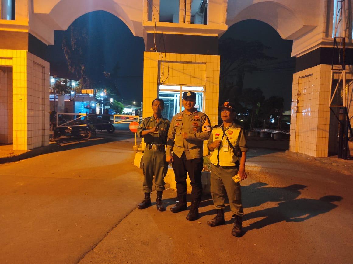 BHABINKAMTIBMAS WILAYAH HUKUM POLSEK CIAWI GIAT COOLING SISTEM KONTROL SISKAMLING BHABINKAMTIBMAS DAN WARGA JAGA KAMPUNG