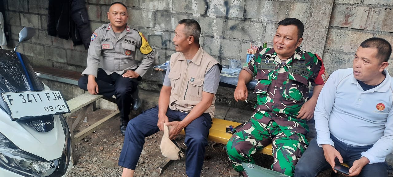 SINERGITAS TNI POLRI WILAYAH HUKUM POLSEK CSR GIAT COOLING SISTEM SAMBANG WARGA BINAAN DESA JOGJOGAN BERI HIMBAUAN DAN AJAK JAGA KAMTIBMAS