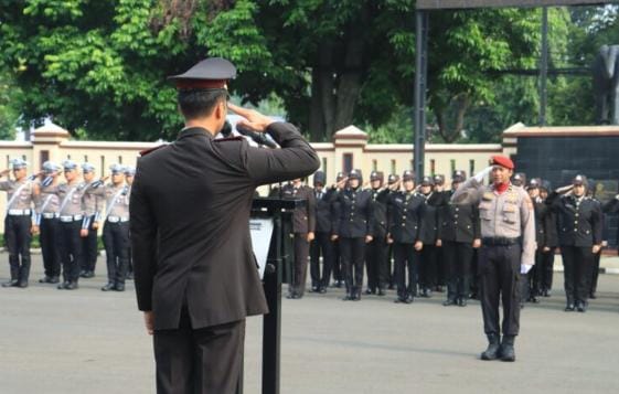 Polres Bogor Laksanakan Upacara Memperingati Hari Pahlawan Untuk Mengenang Serta Menghormati Perjuangan Para Pahlawan Terdahulu