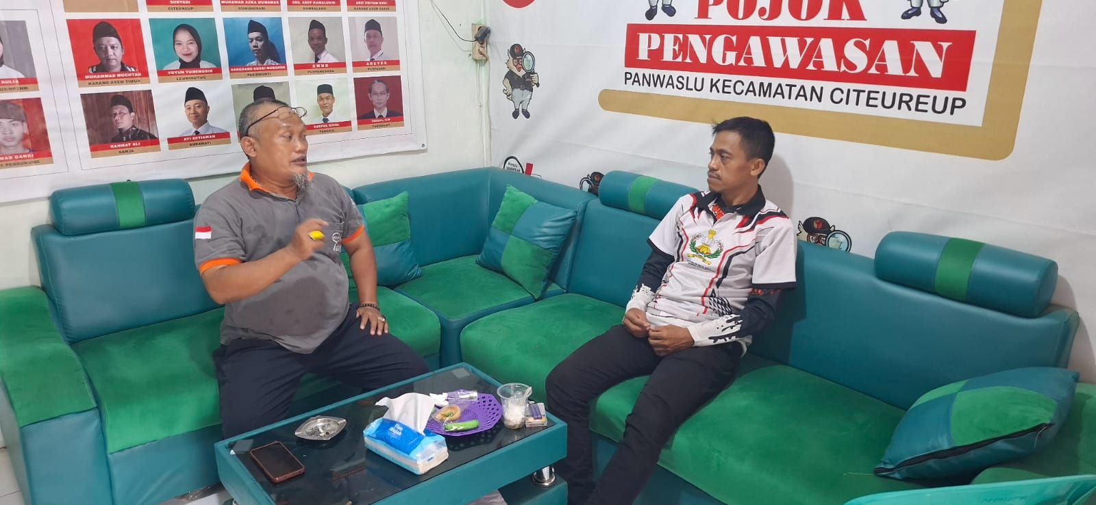 POLSEK CITEUREUP GIAT COOLING SISTEM LAKSANAKAN KEGIATAN PILKADA SERENTAK 2024 BERI HIMBAUAN DAN AJAK KONDUSIFITAS WILAYAH