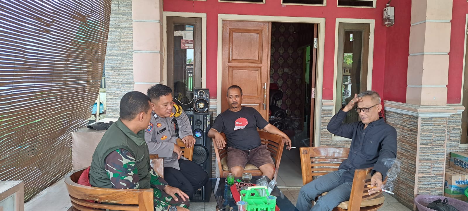 SINERGITAS TNI POLRI WILAYAH HUKUM POLSEK CIAMPEA GIAT COOLING SISTEM SAMBANG WARGA BERI HIMBAUAN DAN AJAK JAGA KAMTIBMAS