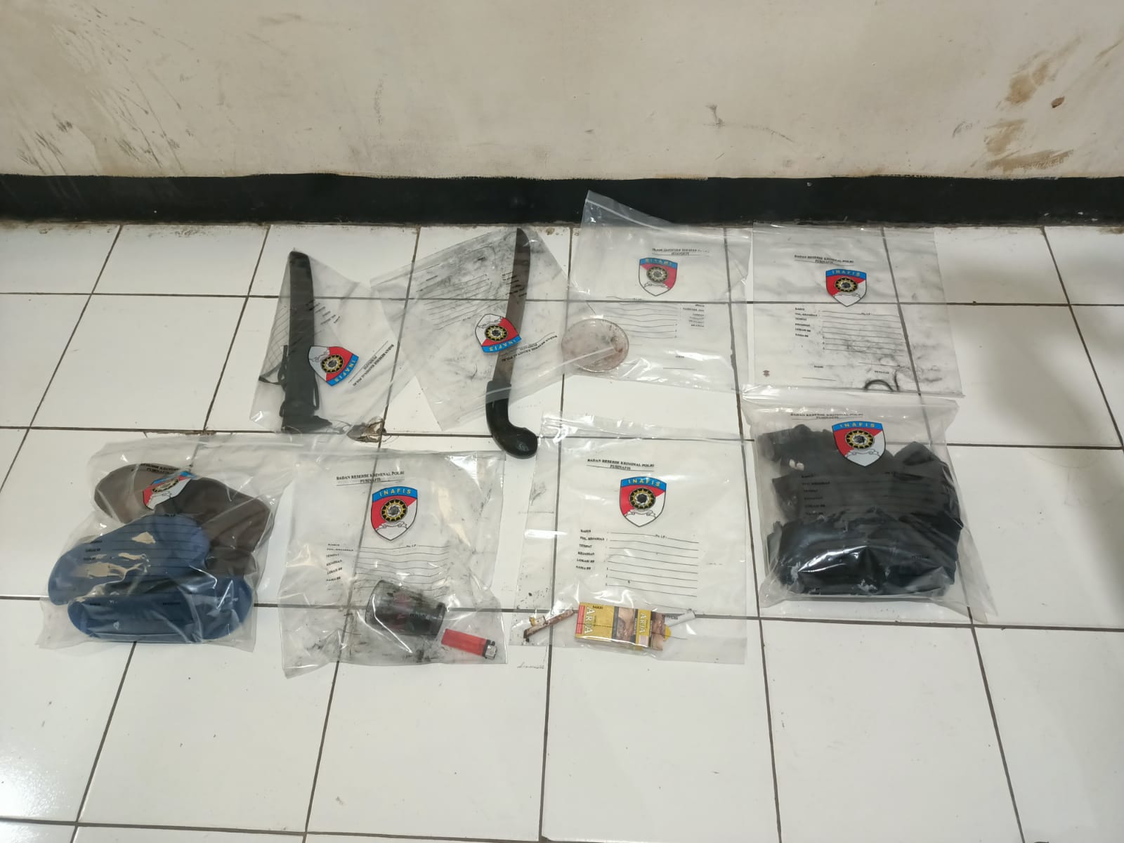 Polsek Ciomas Tindak Lanjuti Adanya Penemuan Mayat Diduga Korban Pembunuhan di Dalam Rumah