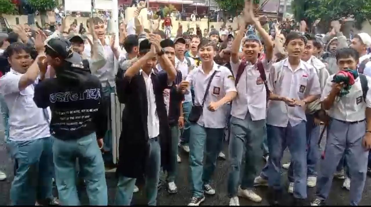 Siswa YKTB Bogor  Silaturahmi Ke Polsek Ciomas Polres Bogor Polda Jabar Apresiasi dan Ucapkan Terimakasih Atas Kinerja Gerak Cepat Tangkap Pelaku Pembunuhan Temannya