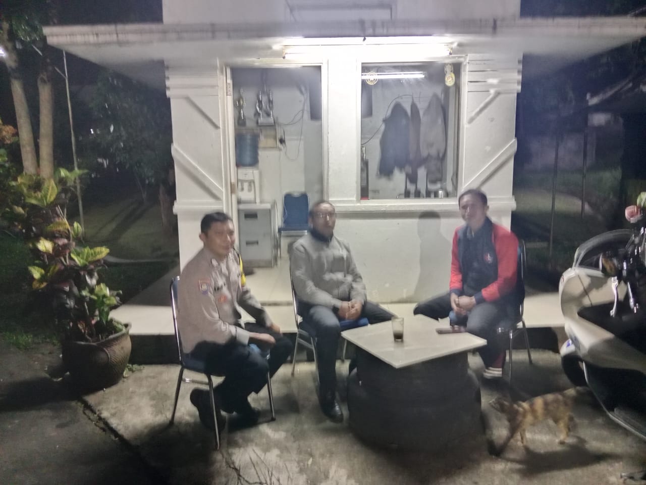 Bhabinkamtibmas Wilayah Hukum Polsek CSR Polres Bogor Giat Cooling Sistem Kontrol Siskamling Warga Binaan Beri Himbauan dan Ajak Kondusifitas Kamtibmas