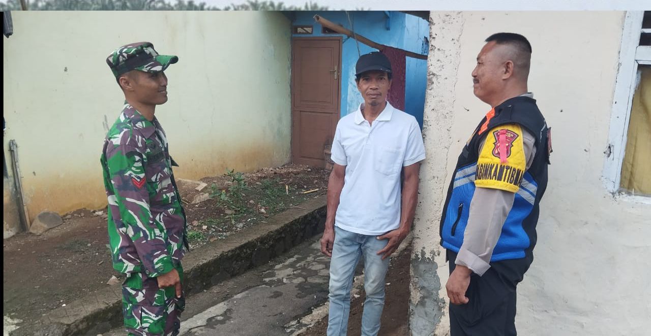 SINERGITAS TNI POLRI WILAYAH HIDUP HUKUM POLSEK RANCABUNGUR DESA MEKARSARI GIAT COOLING SISTEM SAMBANG WARGA BINAAN CIPTA KONDISI WILAYAH BERI PESAN DAN AJAK JAGA KAMTIBMAS