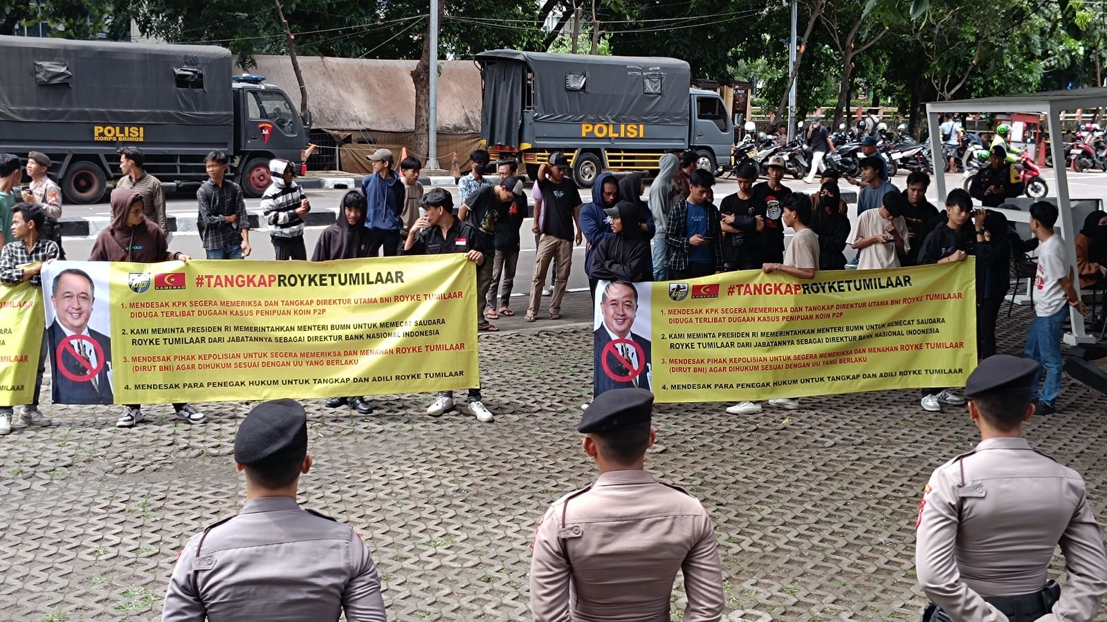 Aksi di KPK, KNPI Minta Dirut BNI Royke Tumilaar Diperiksa dan Ditangkap