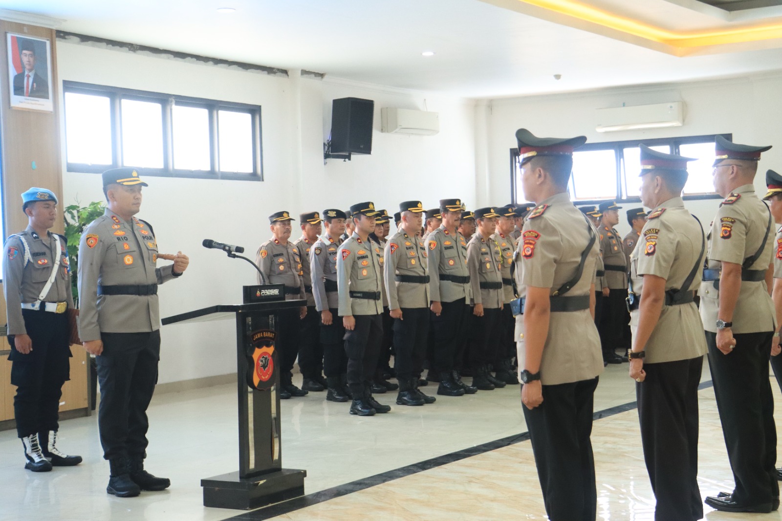 Kapolres Bogor Pimpin Langsung Serah Terima Jabatan Kapolsek Jajaran Res Bogor Dan Kenaikan Pangkat Penghargaan Personil Polri Serta ASN