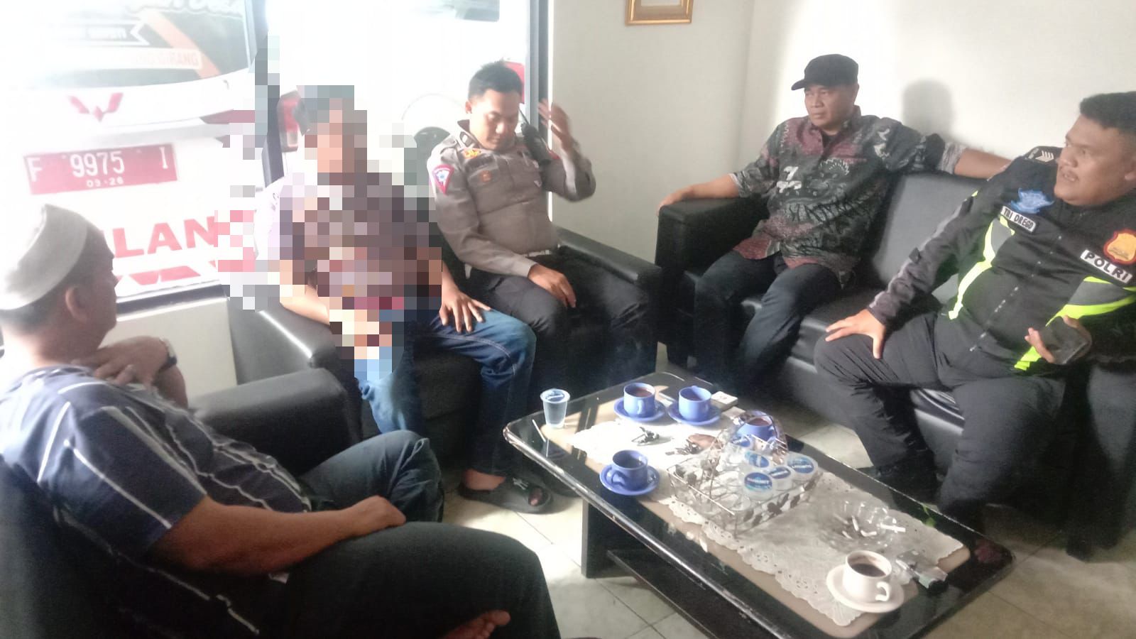 POLSEK MEGAMENDUNG TINDAK LANJUTTI TERKAIT VIDEO VIRAL PUNGLI/PUNGUTAN LIAR DI SPBU TUGU SELATAN