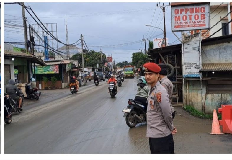 Personil Pospam Wilayah Hukum Polsek Parung Pajnjang Giat Cooling Sistem Pengaturan Lalu Lintas Dalam Pengamanan Operasi Lilin Lodaya Nataru (Natal dan Menyambut Tahun Baru 2025)