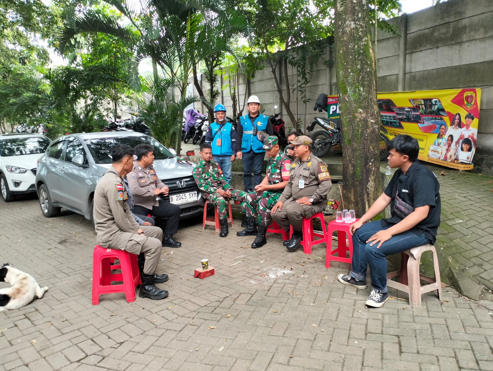 Sinergitas TNI Polri Wilayah Hukum Polsek Parung Giat Cooling Sistem Jalin Kedekatan Dengan Stakeholder Lainnya Juga Warga Desa Binaan Cipta Kondisi Kamtibmas Tertib Aman Dan Kondusif