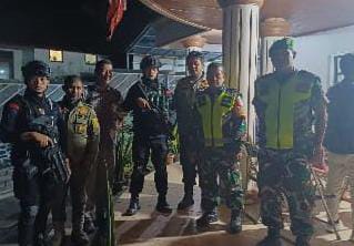 Polsek CSR (Cisarua) Polres Bogor Bersama Stakeholder Terkait Lainnya Giat Cooling Sistem Lakukan Pengaman Kegiatan Ibadah Umat Kristiani Tutup Tahun Cipta Kondisi Antisipasi Gangguan Kamtibmas