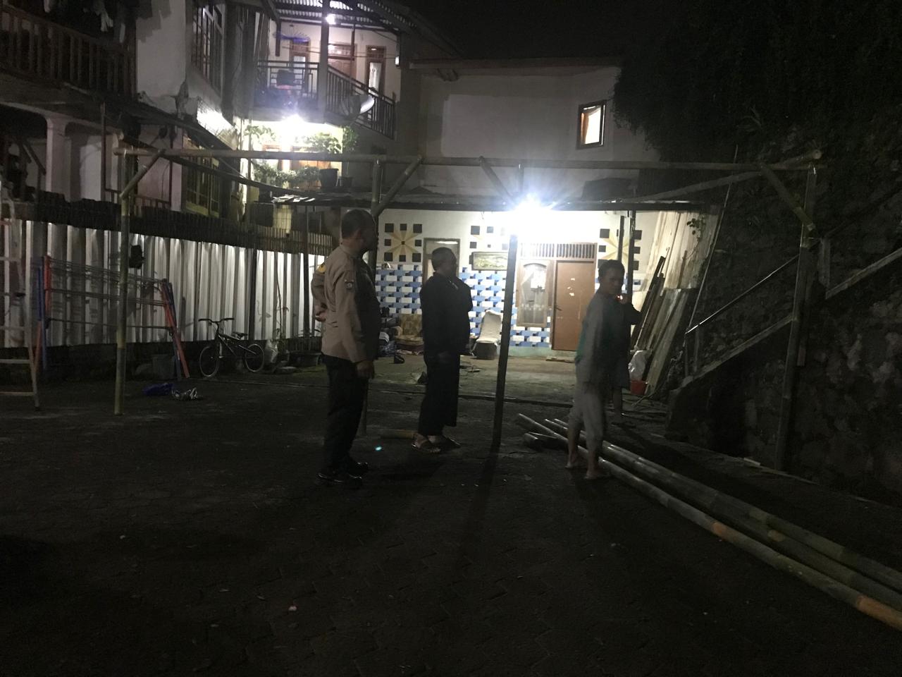 Bhabinkamtibmas Wilayah Hukum Polsek CSR Polres Bogor, Fiat Cooling Sistem kontrol Pos kamling dan sampaikan pesan dan ajak Jaga kamtibmas