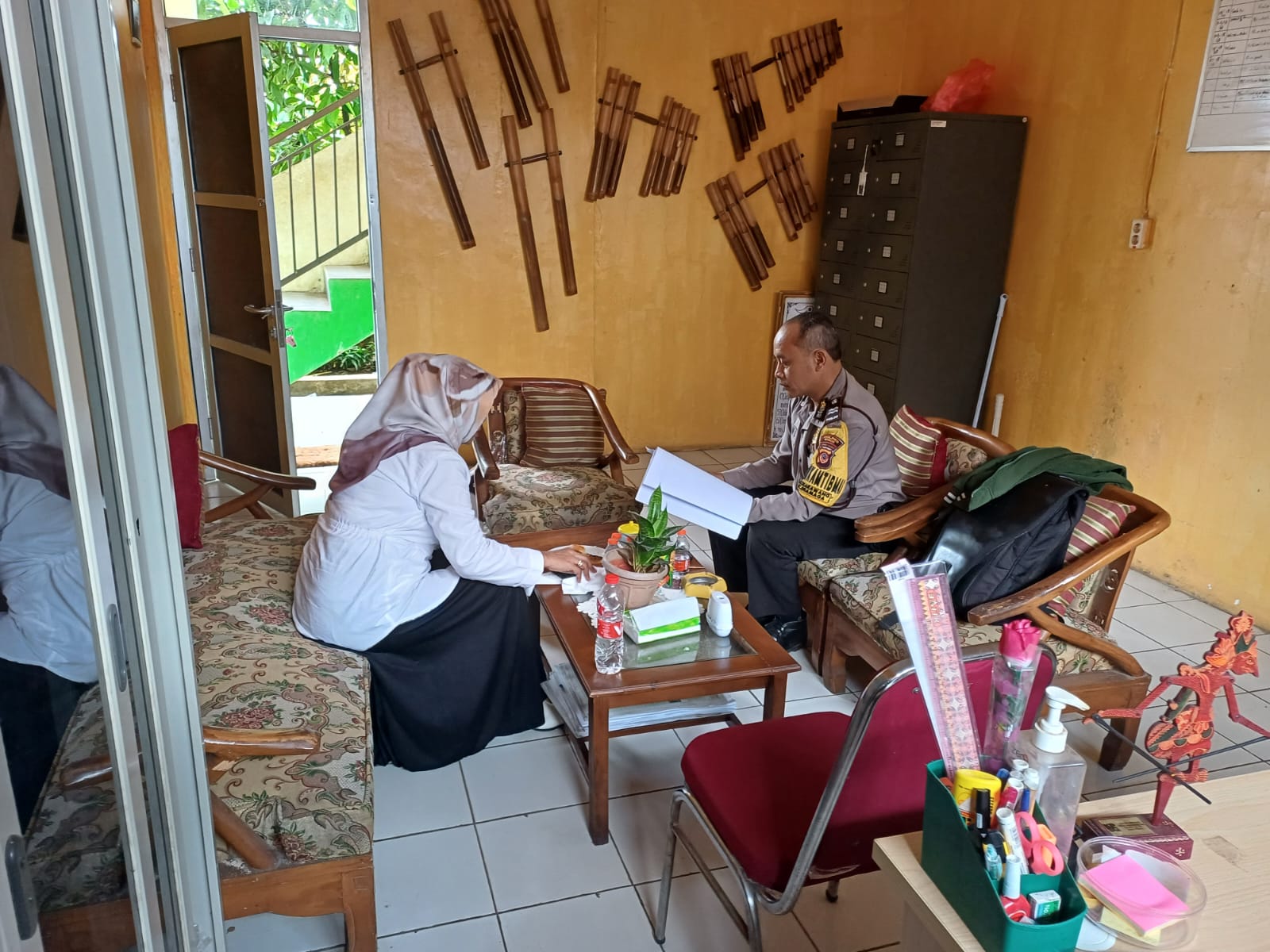 Bhabinkamtibmas Wilayah Hukum Polsek Dramaga Giat Cooling Sistem Sambang Warga Binaan Beri Himbauan Antisipasi Dari Gangguan Kamtibmas