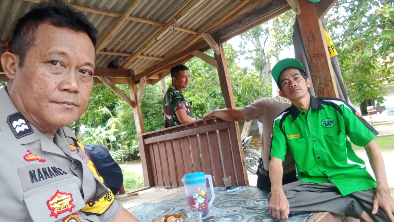 Sinergitas TNI Polri Wilayah Hukum Polsek Tenjo Giat Cooling Sistem Sambang Warga Desa Cilaku Beri Himbauan Dan Ajak Jaga Kamtibmas