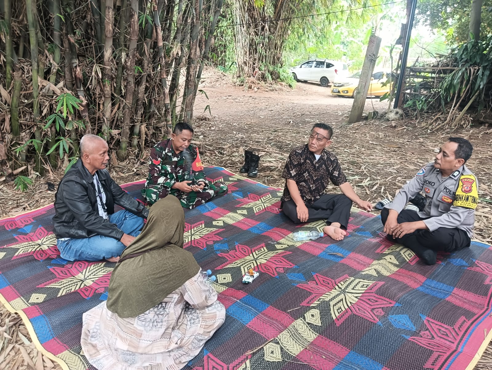 Sinergitas TNI PolriWilayah Hukum Polsek Sukaraja Giat Cooling Sistem Sambang Warga Binaan Dialog Kamtibmas Beri Himbauan Dan Ajak Kondusifitas Kamtibmas Dari Gangguan Kriminalitas