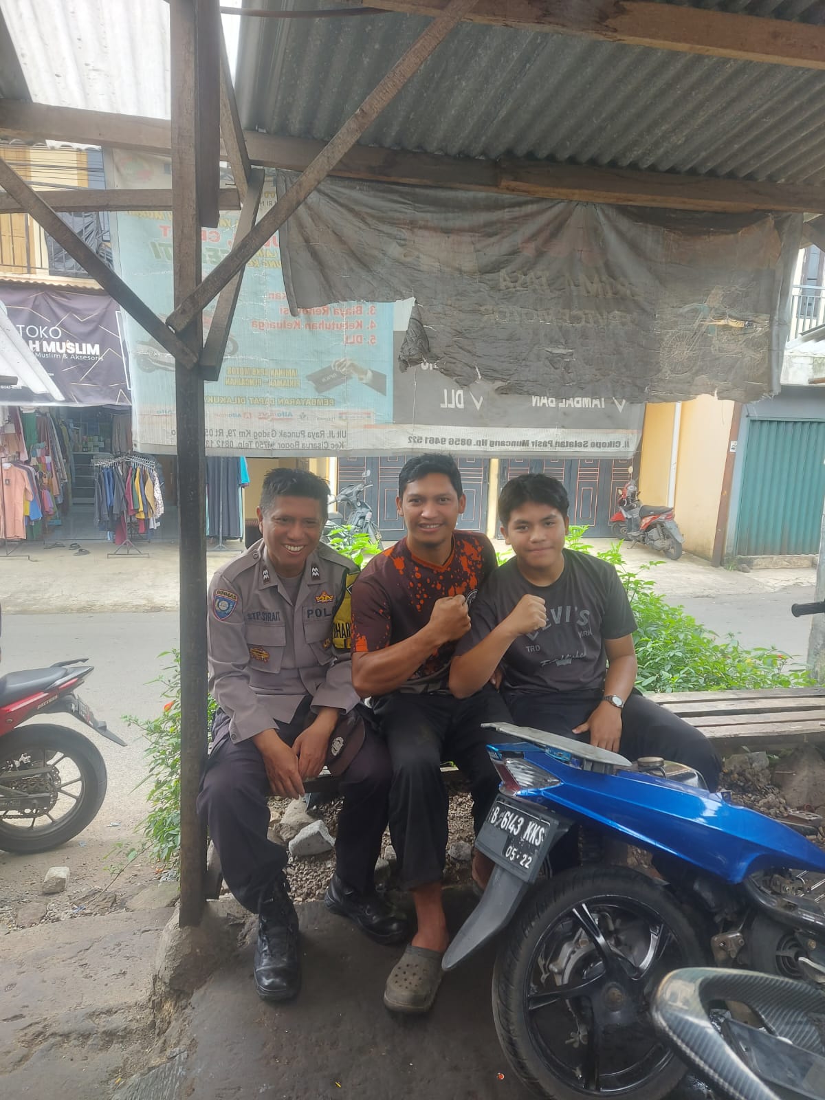 Bhabinkamtibmas Wilayah Hukum Polsek Megamendung Giat Cooling Sistem Sambang Warga Binaan Beri Pesan Kamtibmas Dan Ajak Jaga Kondusifitas Cegah Adanya Tindakan Kriminalitas