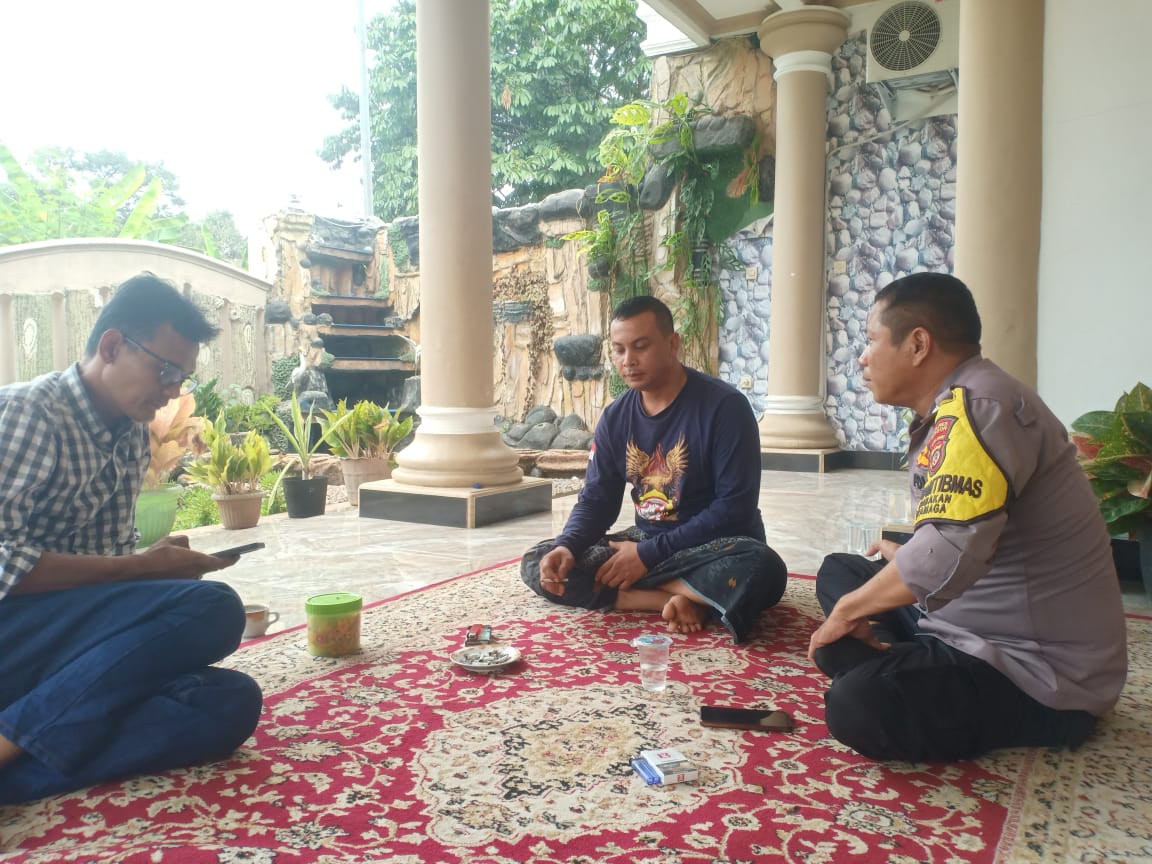 Bhabinkamtibmas Wilayah Hukum Polsek Dramaga Giat Cooling Sistem Sambang Warga Beri Pesan Kamtibmas Dan Ajak Jaga Kondusifitas Cegah Kriminalitas