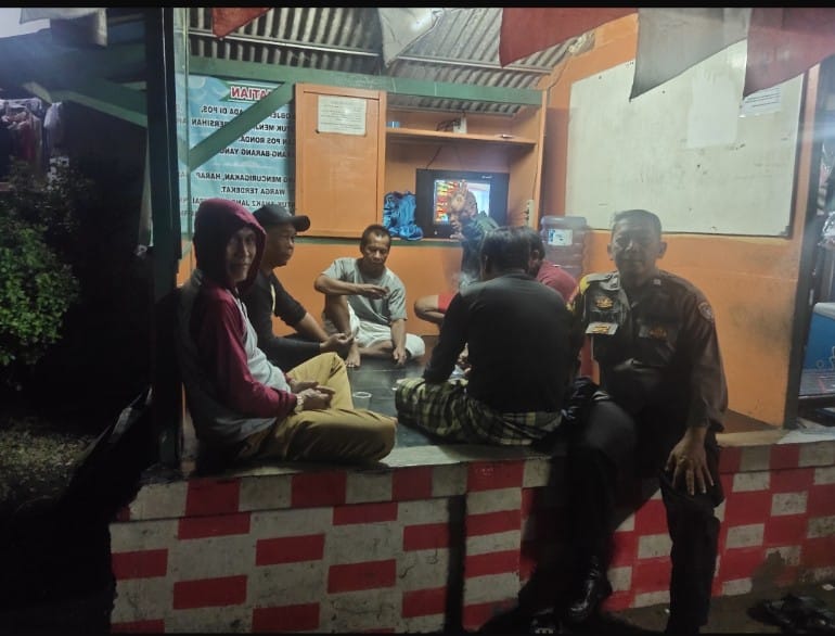 Bhabinkamtibmas Wilayah Hukum Polsek CSR Polres Bogor Giat Cooling Sistem Monitoring Pos Siskamling Warga Binaan Beri Pesan Kamtibmas Ajak Jaga Kondusifitas Wilayah