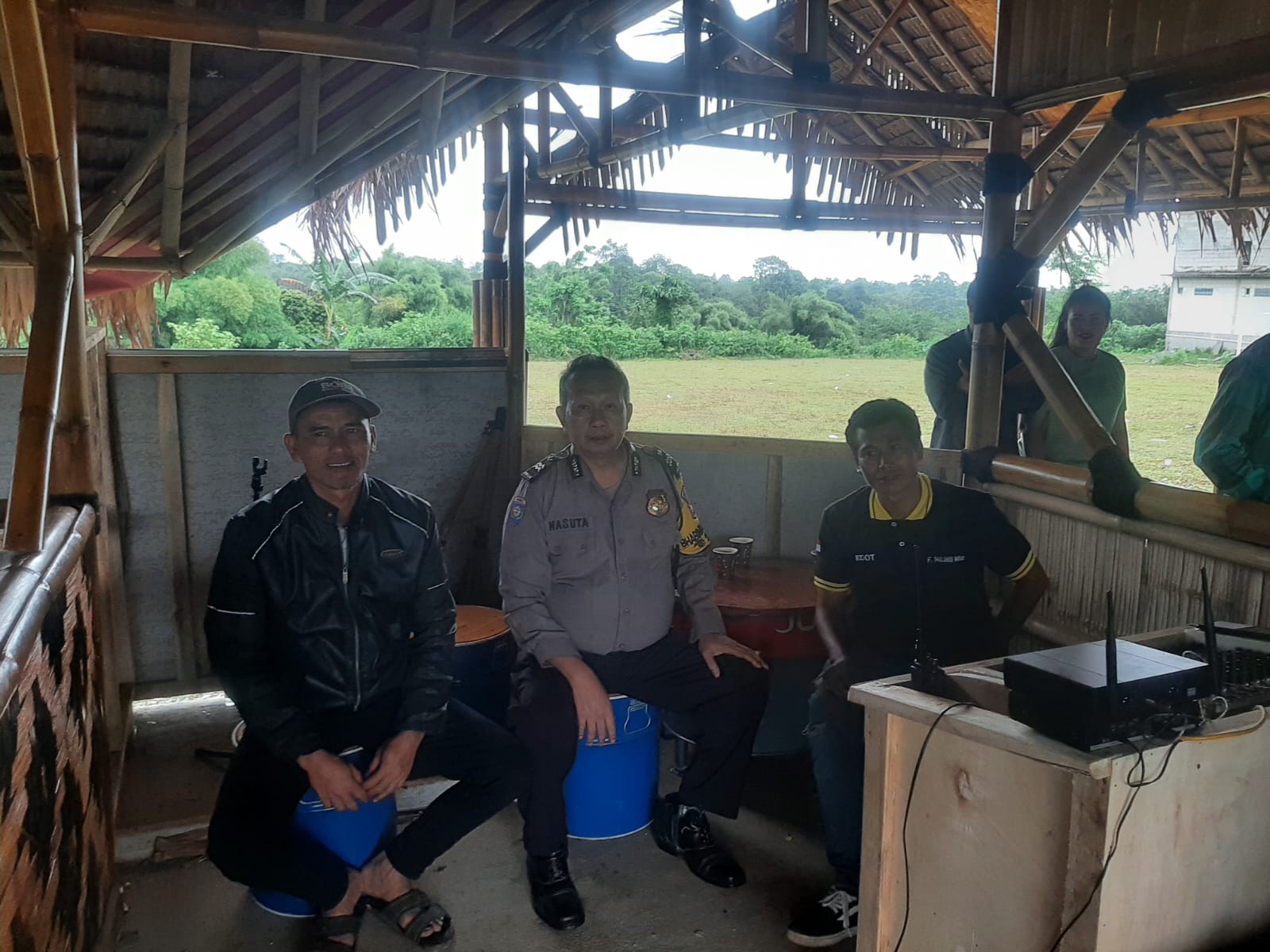 Bhabinkamtibmas Wilayah Hukum Polsek Rumpin Polres Bogor Giat Cooling Sistem Sambang Warga Beri Himbauan Kamtibmas Ajak Jaga Kondusifitas Cegah Kriminalitas Di Bulan Suci Ramadhan