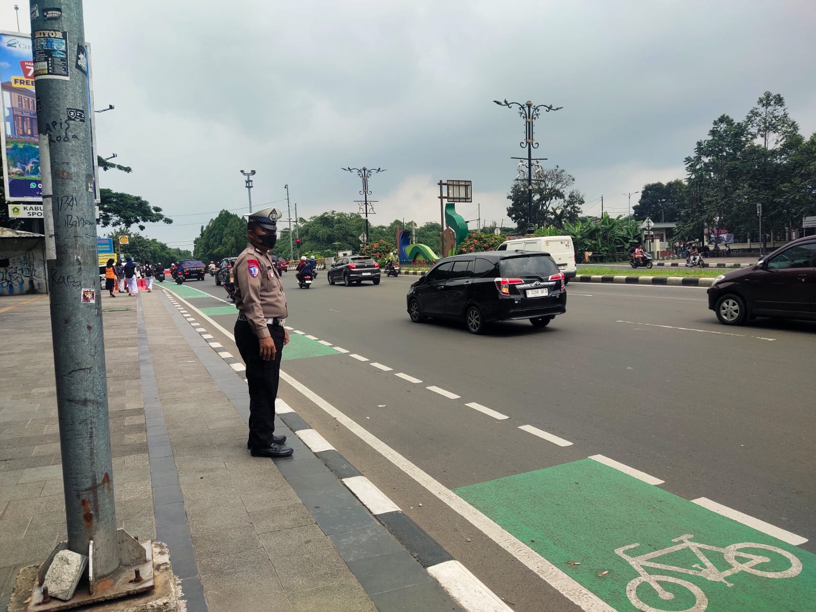 Antisipasi Kemacetan Saat Long Week End Personel Lalu Lintas Polsek Sukaraja Gelar Pengaturan Wujud Pelayanan Publik Hindari Kemacetan Dan Tekan Angka Kecelakaan Lalu Lintas