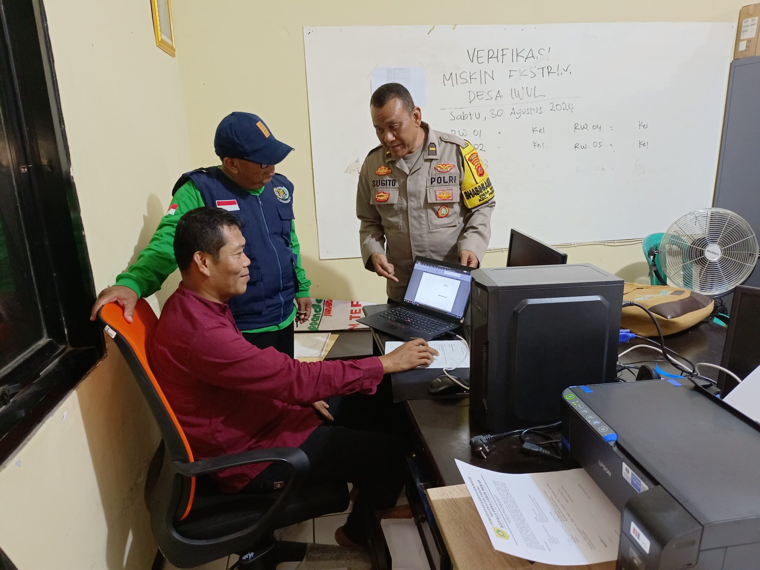 Bhabinkamtibmas Wilayah Hukum Polsek Parung Giat Cooling Sistem Silahturahmi Patroli Sambang Instansi Kantor Desa Iwul Dialog Kamtibmas Ajak Jaga Kondusifitas Cegah Kriminalitas Dibulan Suci Ramadhan 1446 H Aman