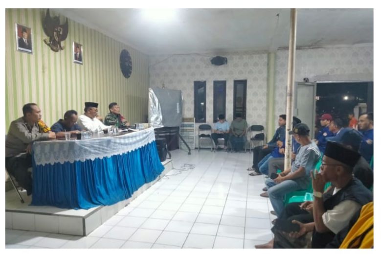 Sinergitas TNI Polri Bersama Kepala Desa BPD,Kadus,RW,RT Dan Pemuda Karang Taruna Wilayah Hukum Polsek Ciampea, Rapat Kamtibmas Terkait Selama Bulan Suci Ramadhan Sampai Hari Raya Idul Fitri 1446 H Kedepannya