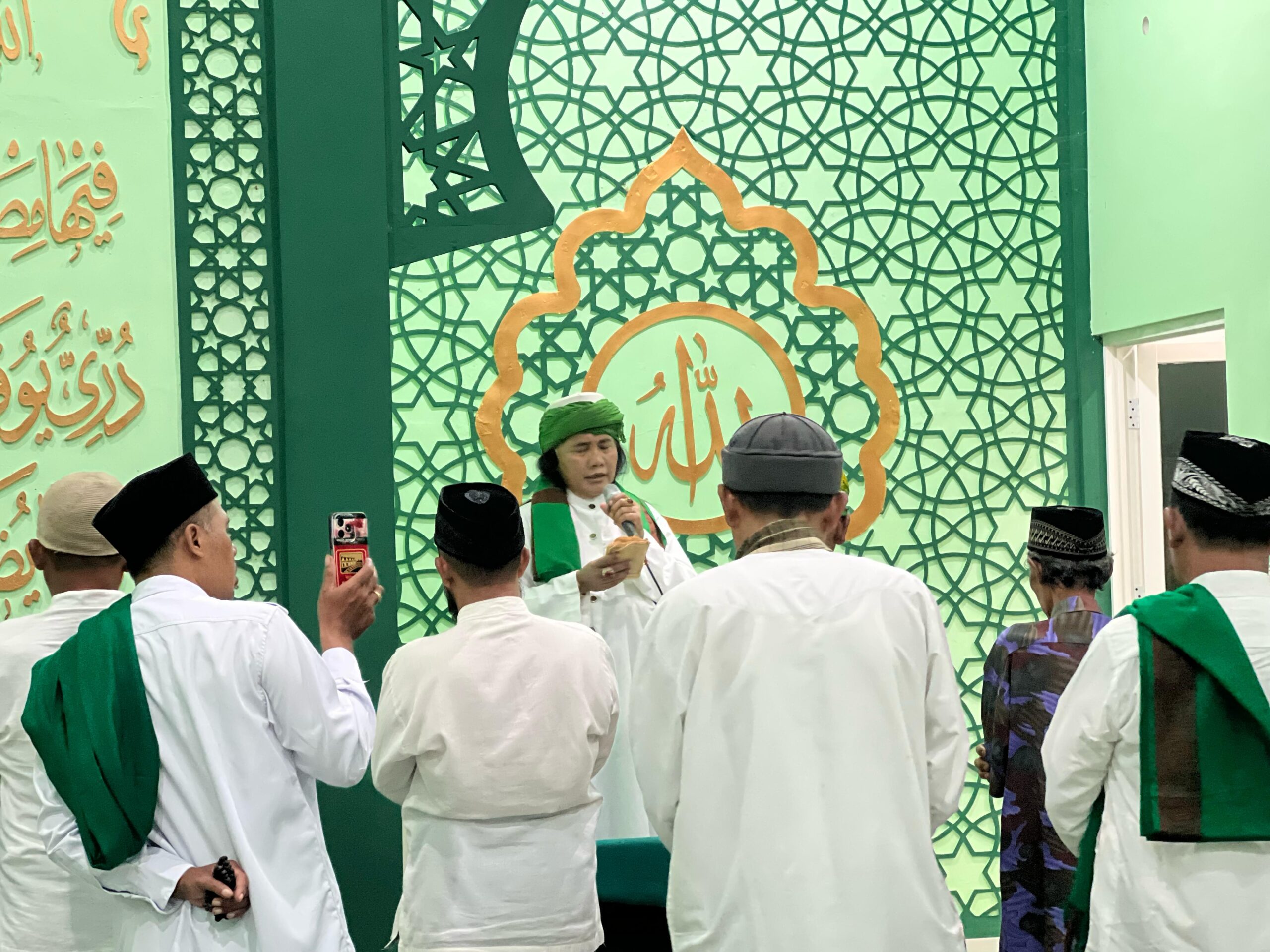 KRT KH Abdul Halim Kyai Khos Jatim Gelar Majlis Dzikir Merah Putih Di Banyuwangi, Doa Untuk Keselamatan Rakyat, Presiden, Bangsa dan Negara